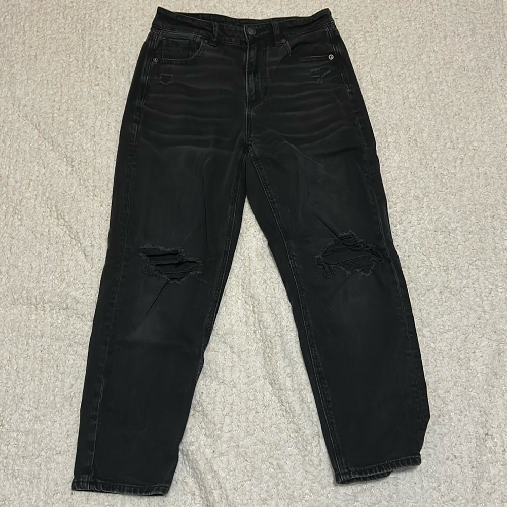 American Eagle Size 2S Mom Straight Jeans